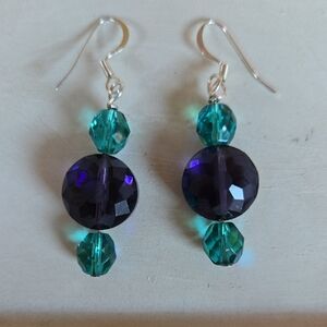 E-009-NWOT-Purple and Teal Crystal Glass Earrings